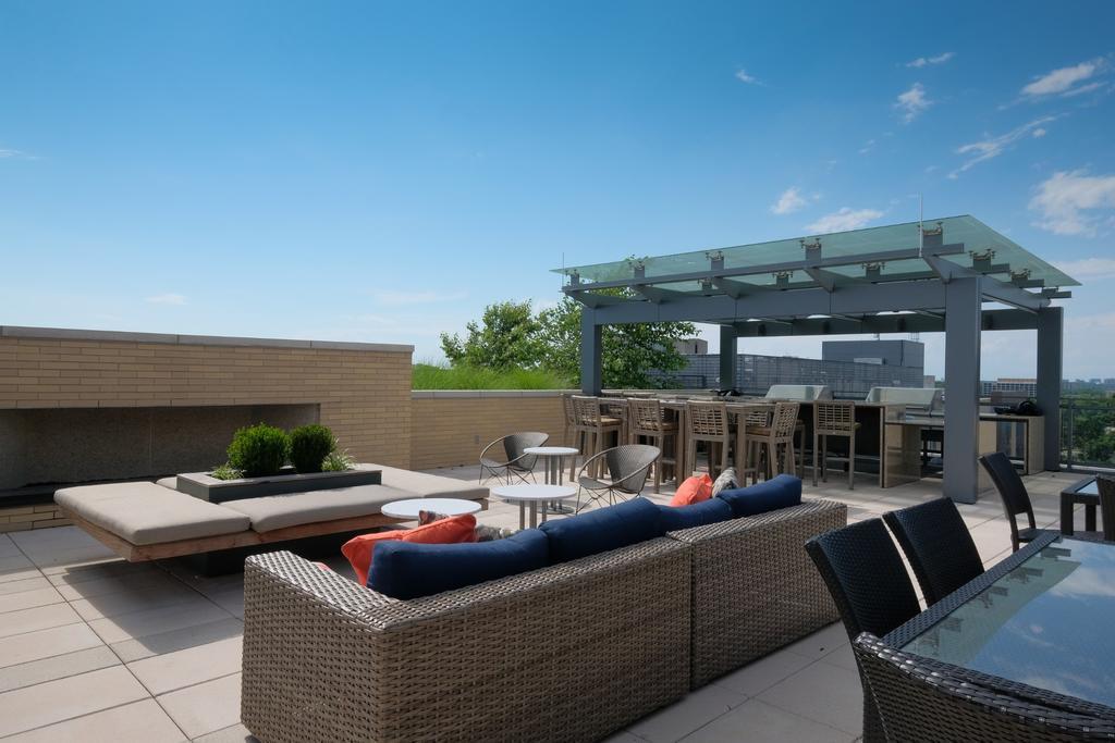 Global Luxury Suites In Downtown ベセスダ エクステリア 写真