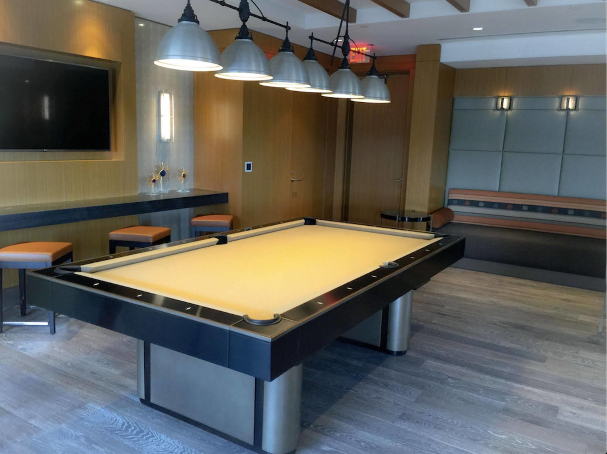 Global Luxury Suites In Downtown ベセスダ エクステリア 写真